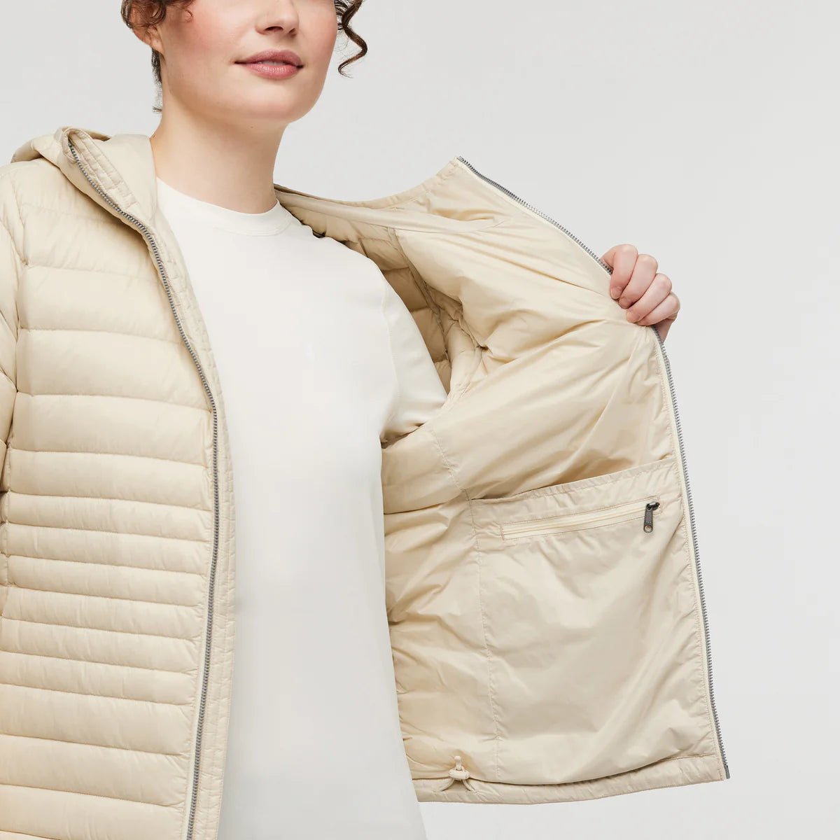 Fuego Hooded Down Jacket - Women's