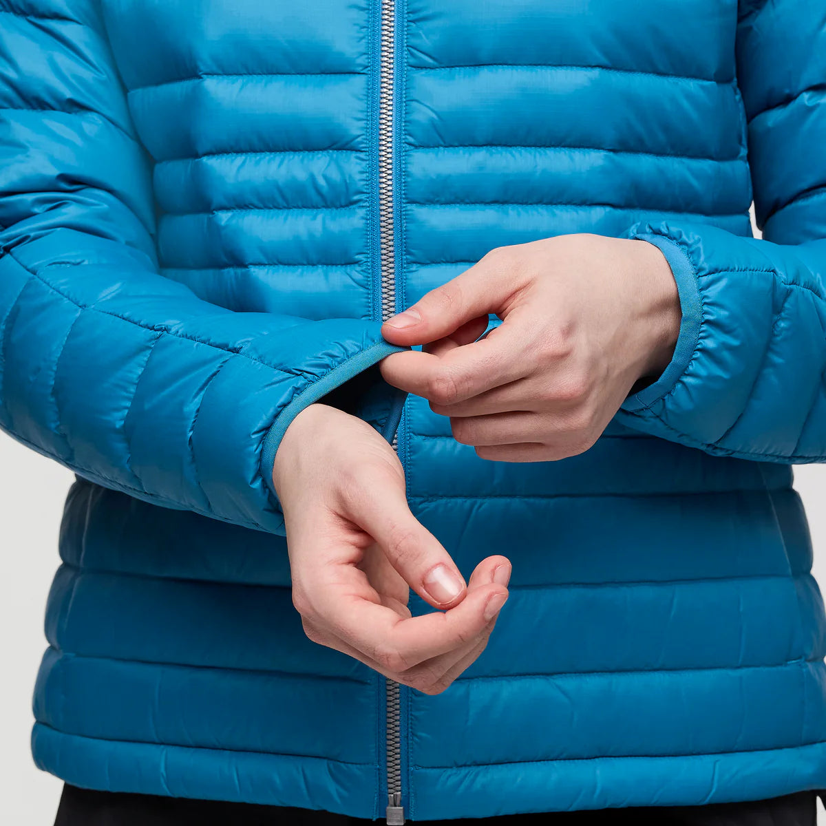 Fuego Hooded Down Jacket - Women's